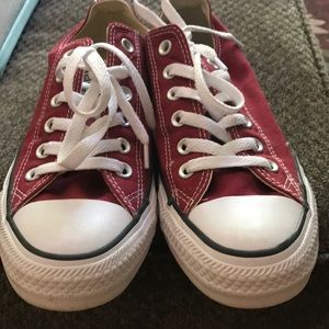 Maroon Converse men's or women's